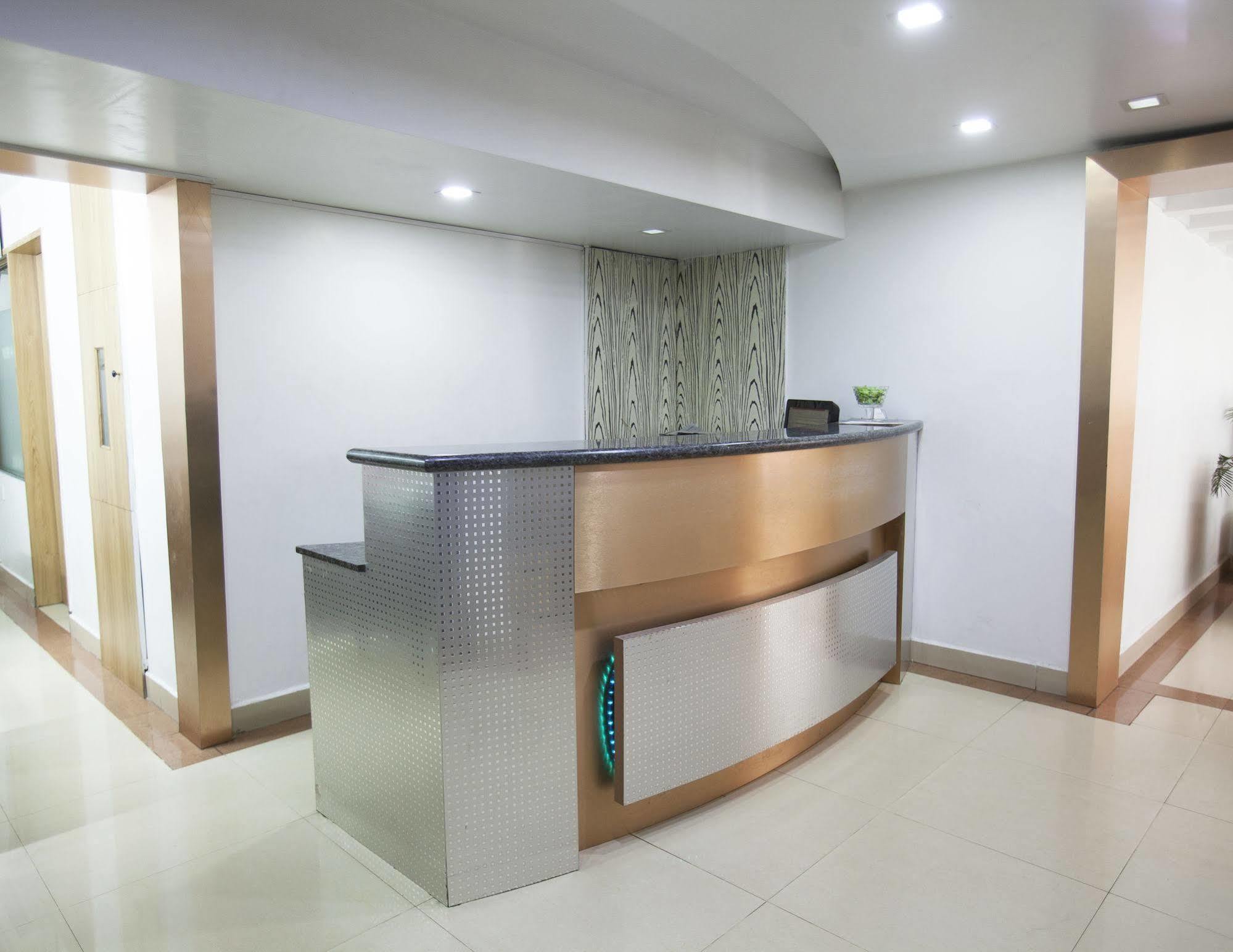 Hotel Crescent Inn Chennai Luaran gambar