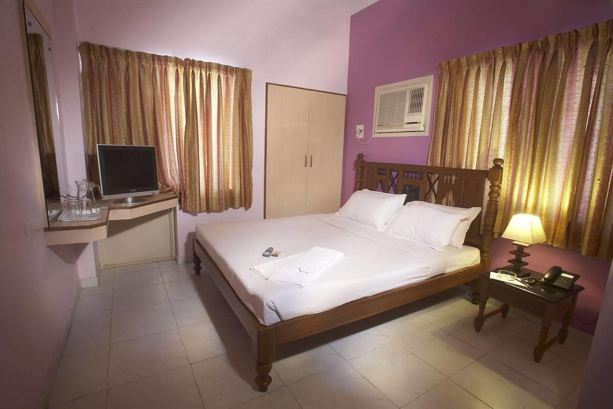 Hotel Crescent Inn Chennai Luaran gambar