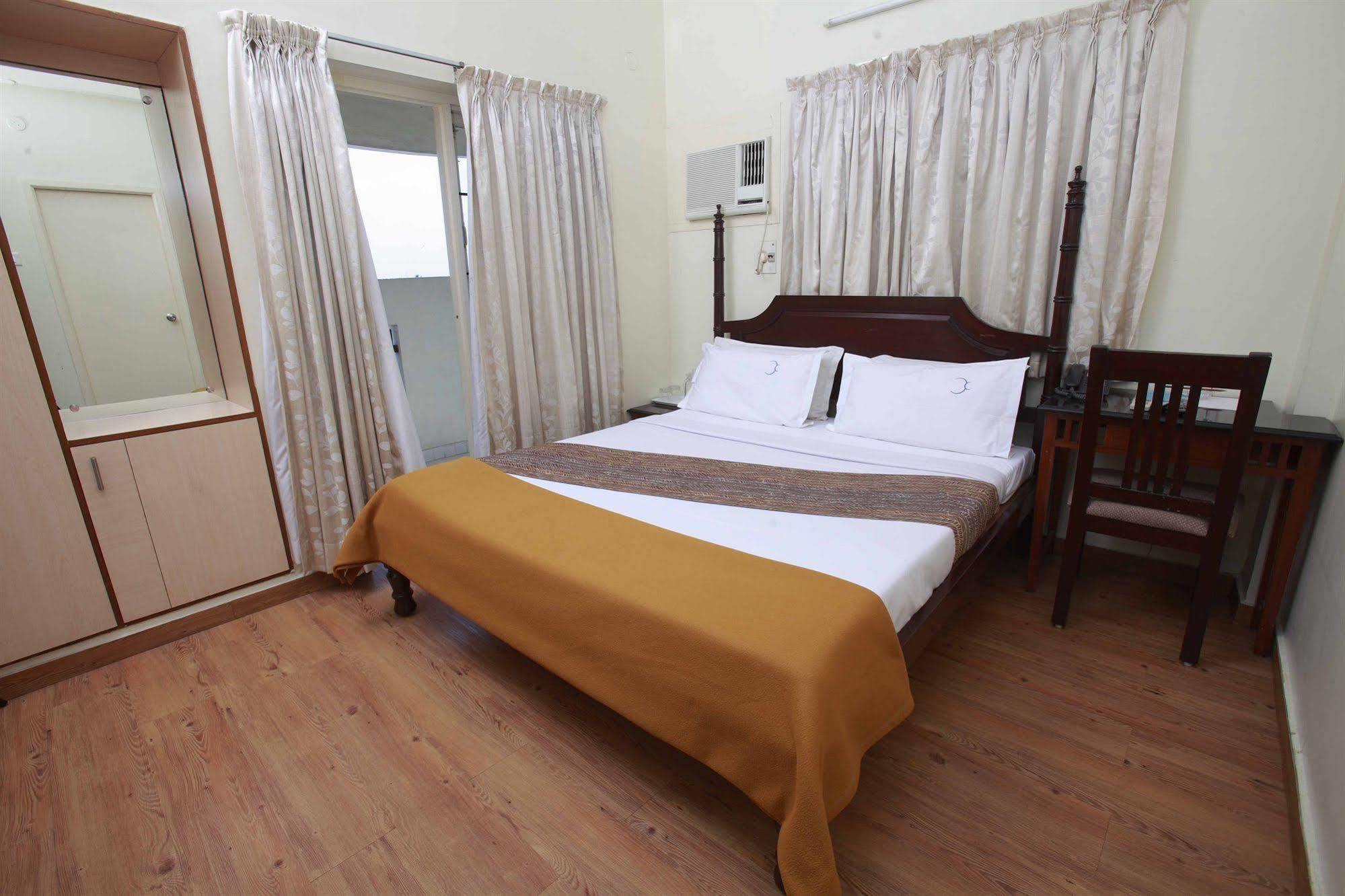 Hotel Crescent Inn Chennai Luaran gambar